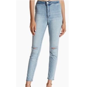 Ashley Mason NWT High-waisted Jeans